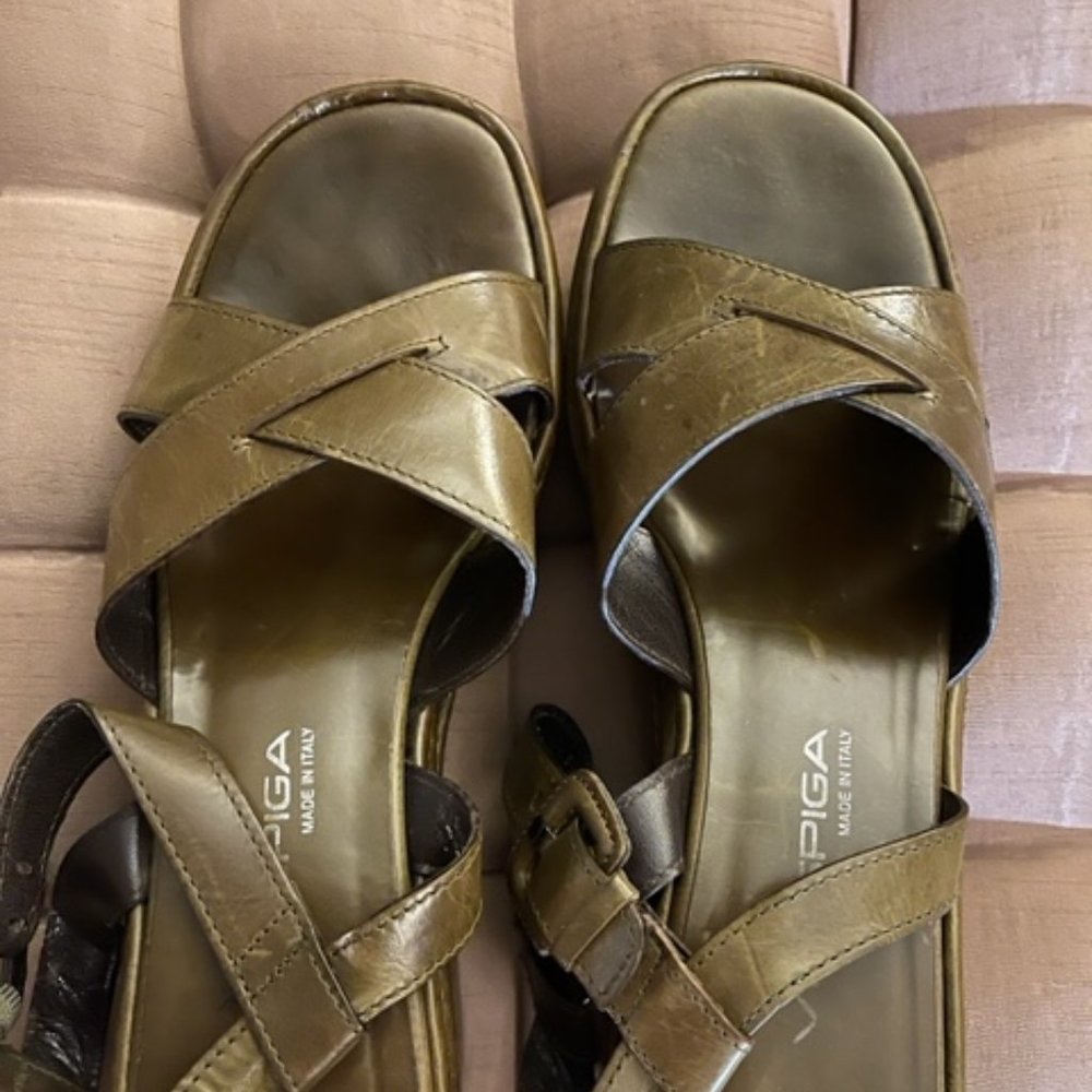 Via Spiga olive green leather strappy wedgies; size 8-8.5